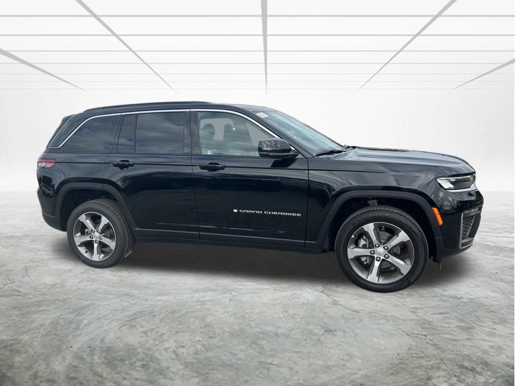 New 2026 Jeep Grand Cherokee Limited image 3