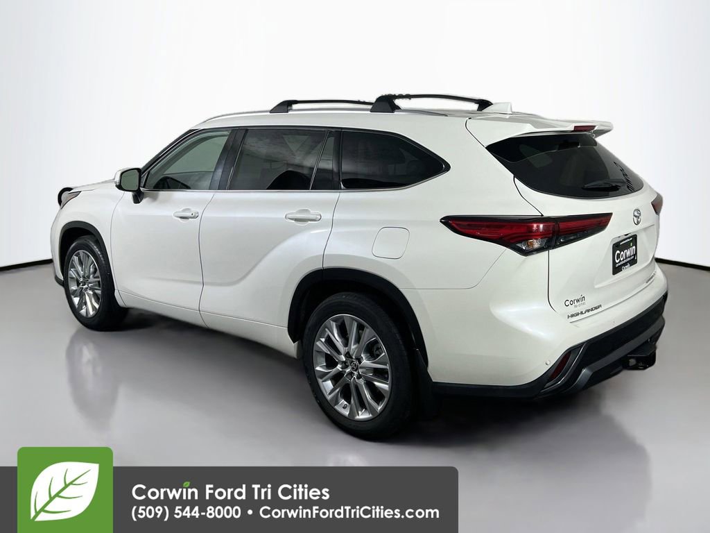 Used 2021 Toyota Highlander Limited image 10