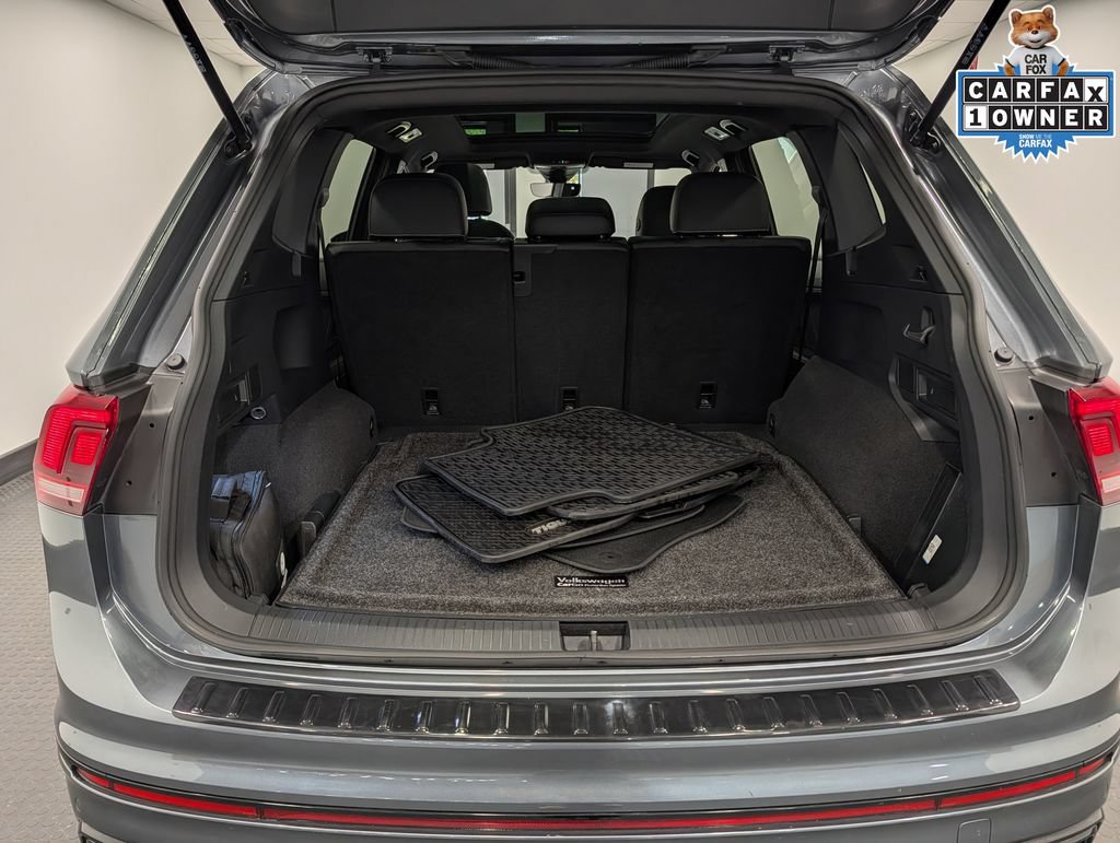 Used 2023 Volkswagen Tiguan SE R-Line AWD/4WD image 29