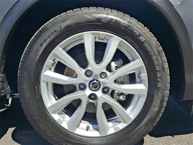 Used 2021 Nissan Rogue Sport SV image 8