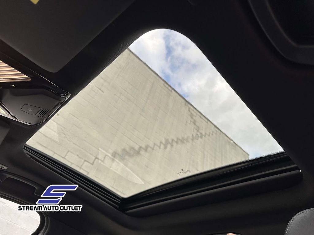 Used 2024 BMW 330i xDrive Sedan image 20