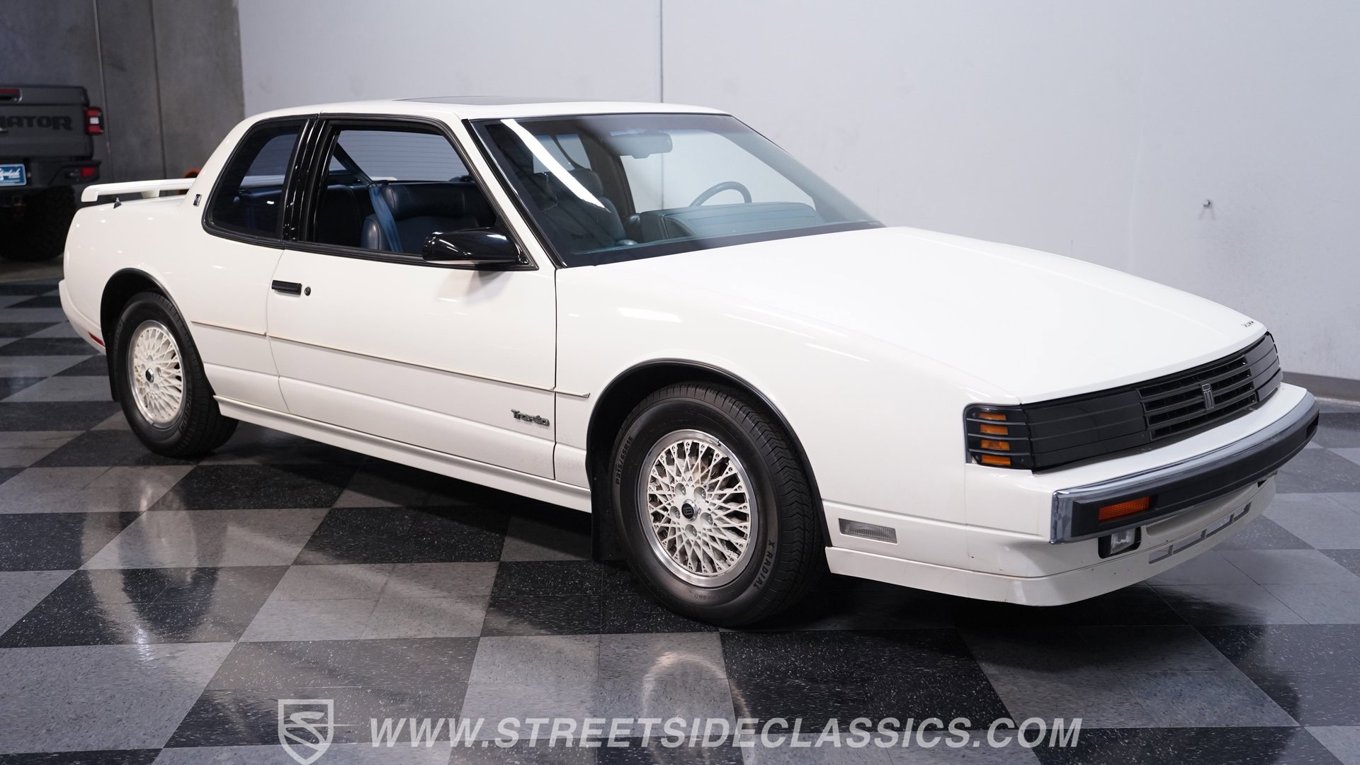 Used 1989 Oldsmobile Toronado Trofeo image 14