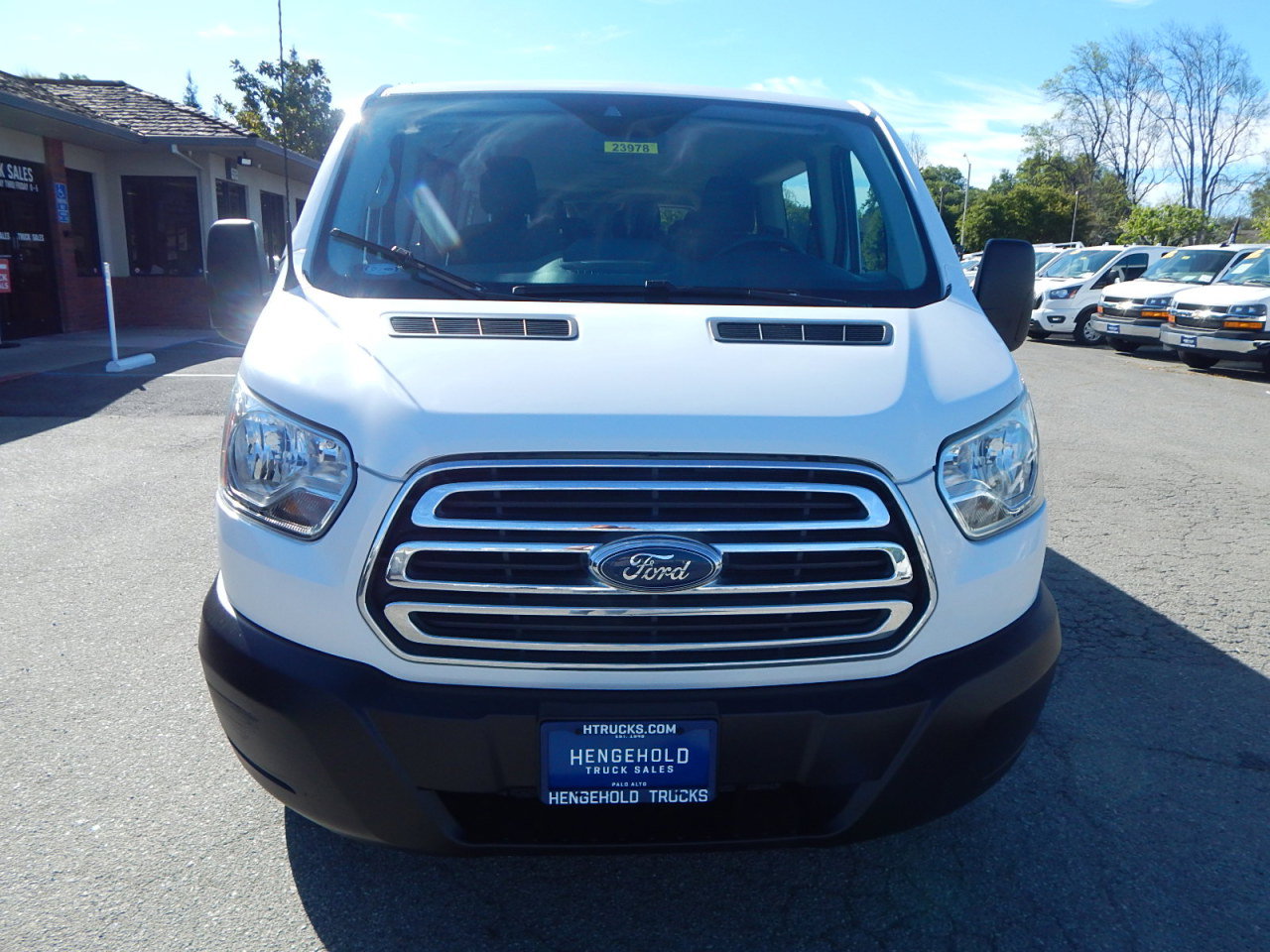 Used 2017 Ford Transit 350 XLT image 11