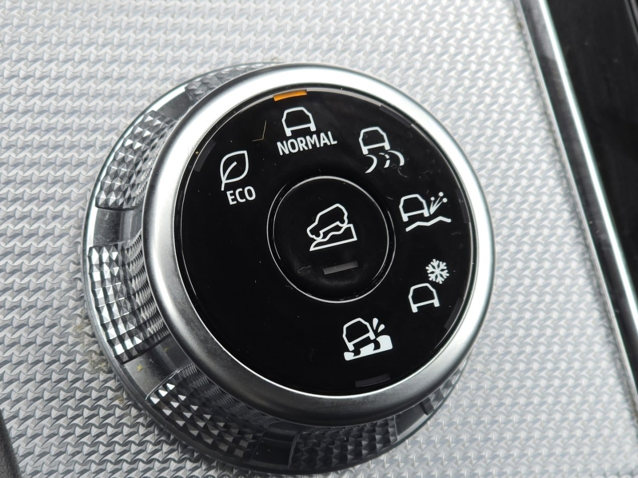 Used 2024 Mitsubishi Outlander SEL image 8