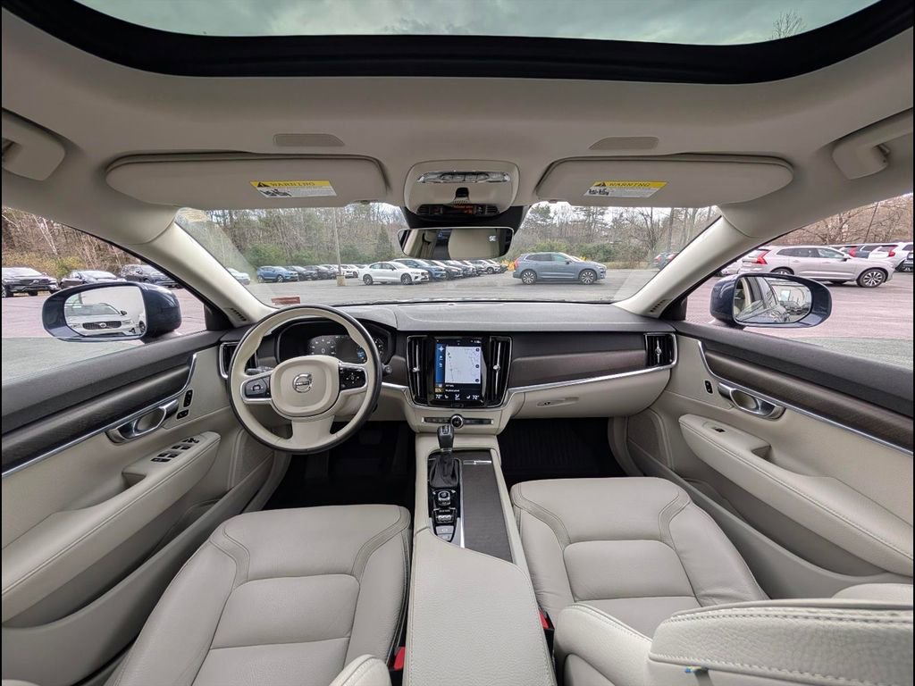 Used 2018 Volvo V90 T6 Cross Country w/ Convenience Package AWD/4WD image 12