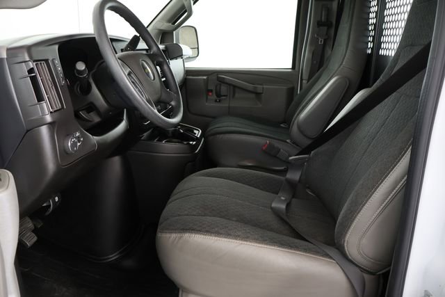 Used 2024 Chevrolet Express 2500 w/ Driver Convenience Package RWD image 18