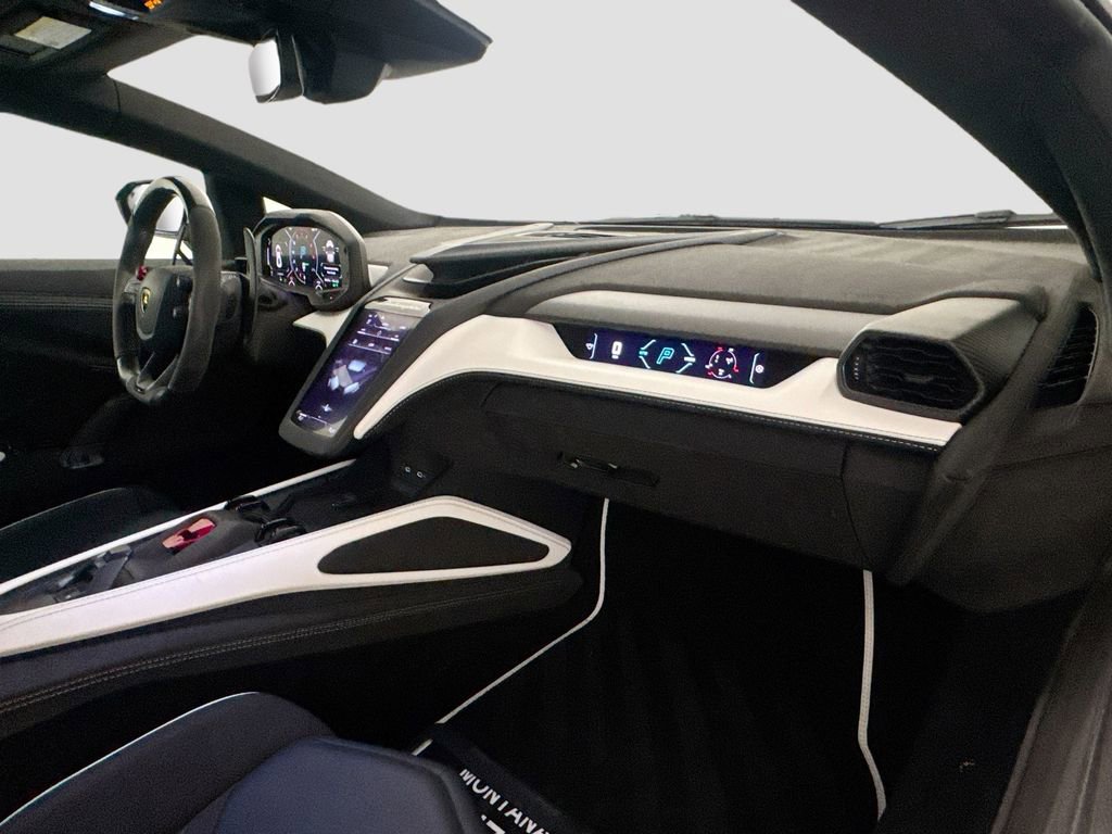 Used 2024 Lamborghini Revuelto AWD/4WD image 29