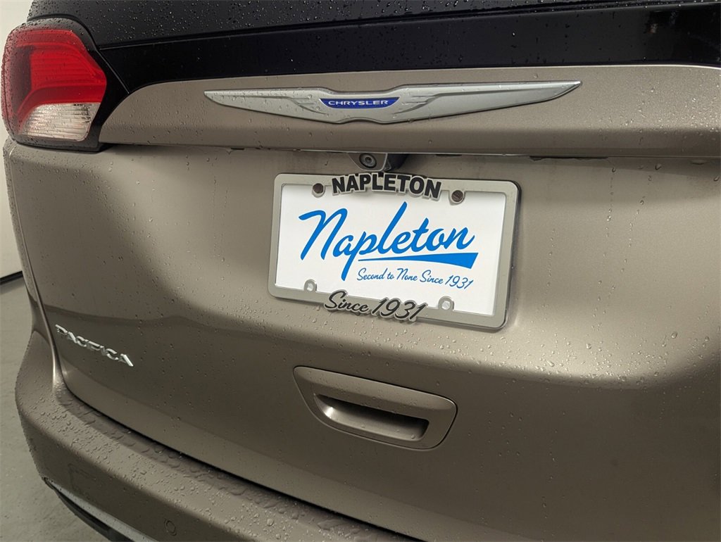 Used 2018 Chrysler Pacifica Limited w/ Advanced Safetytec Group image 8