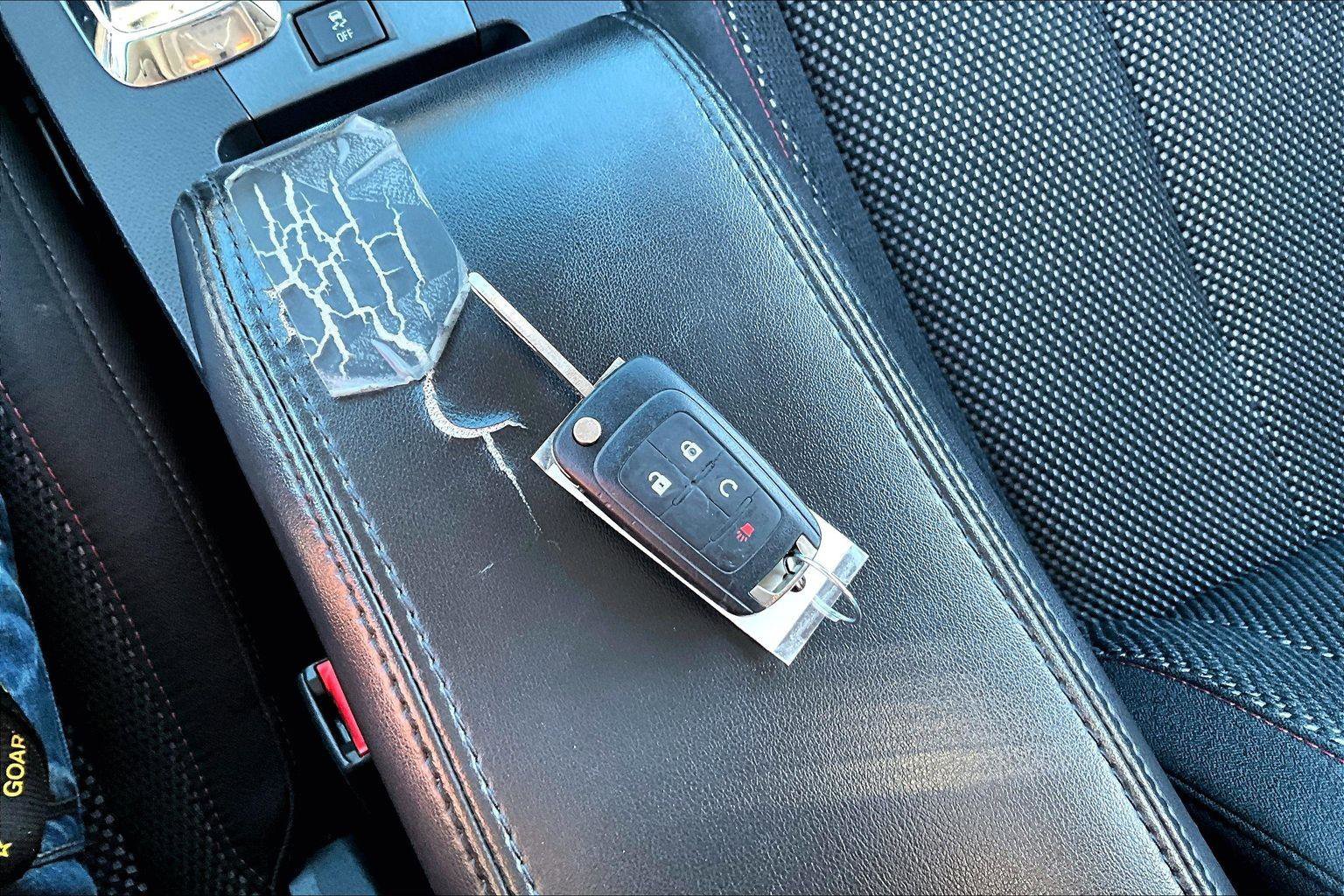 Used 2017 Chevrolet Equinox LT w/ Convenience Package image 12