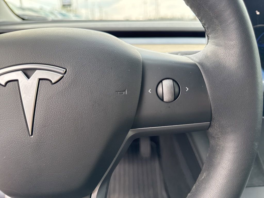 Used 2021 Tesla Model 3 Standard Range Plus RWD image 18