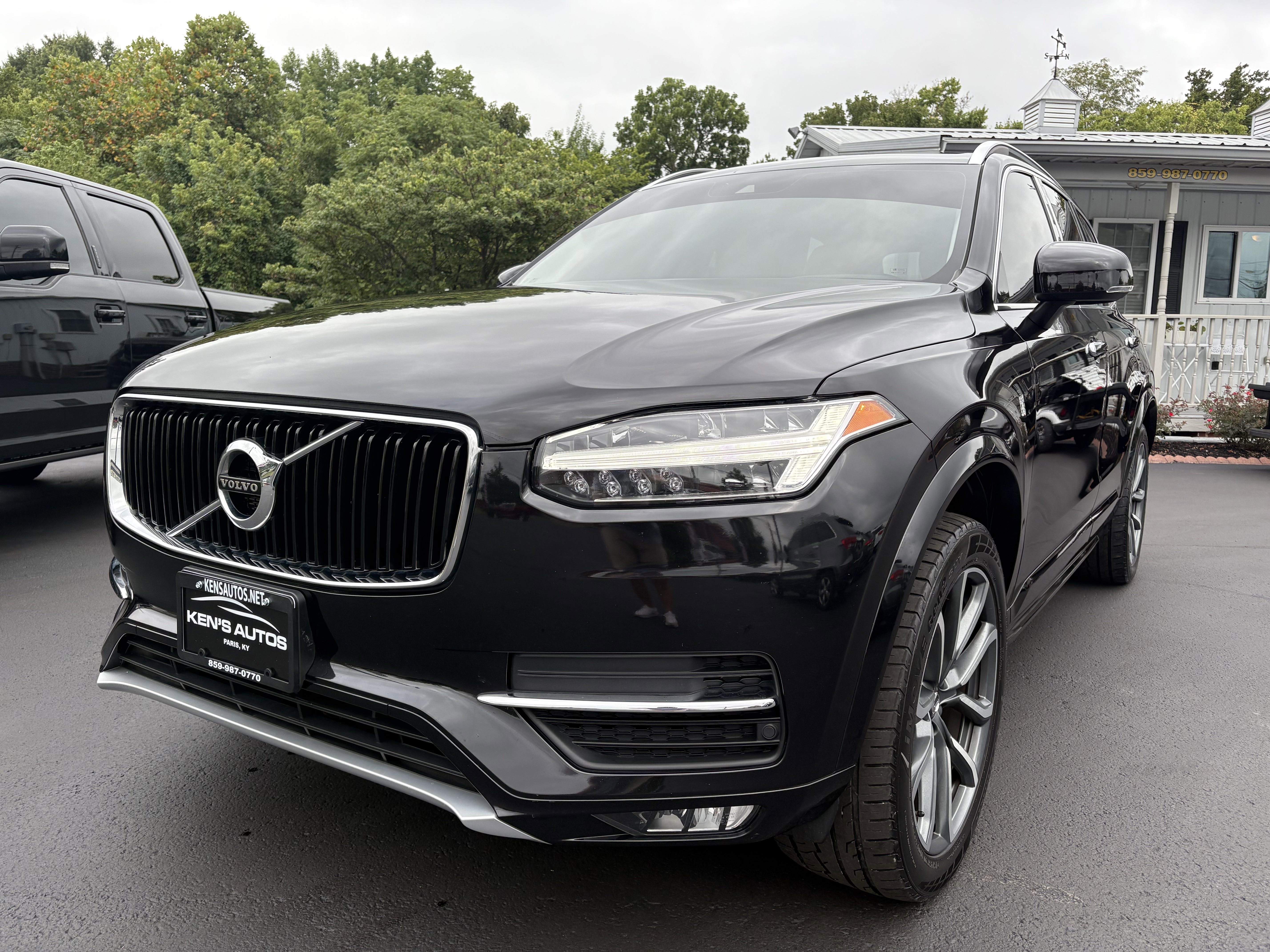 Used 2019 Volvo XC90 T5 Momentum w/ Multimedia Package