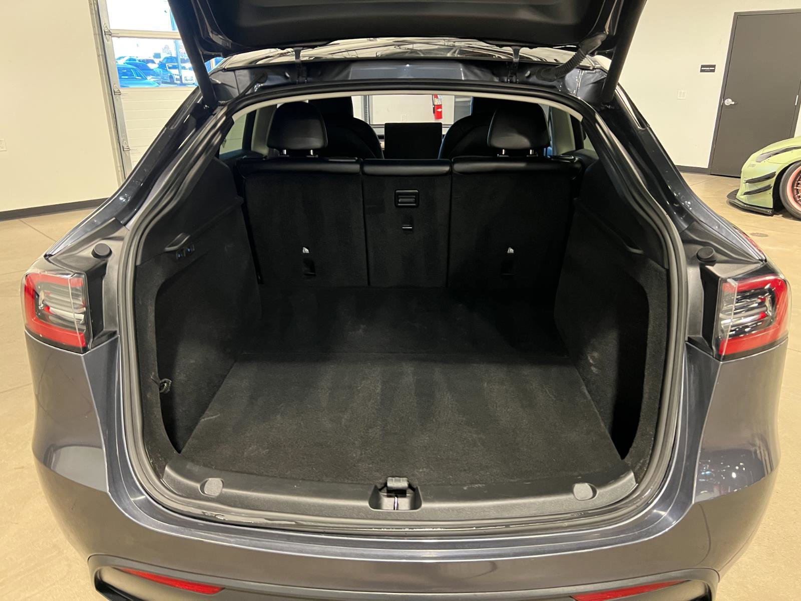 Used 2023 Tesla Model Y Performance image 27