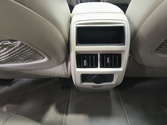 Used 2016 Cadillac SRX Luxury w/ Driver Awareness Package AWD/4WD image 17