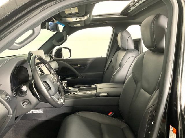 Used 2023 Lexus LX 600 4WD w/ Appearance Package image 29
