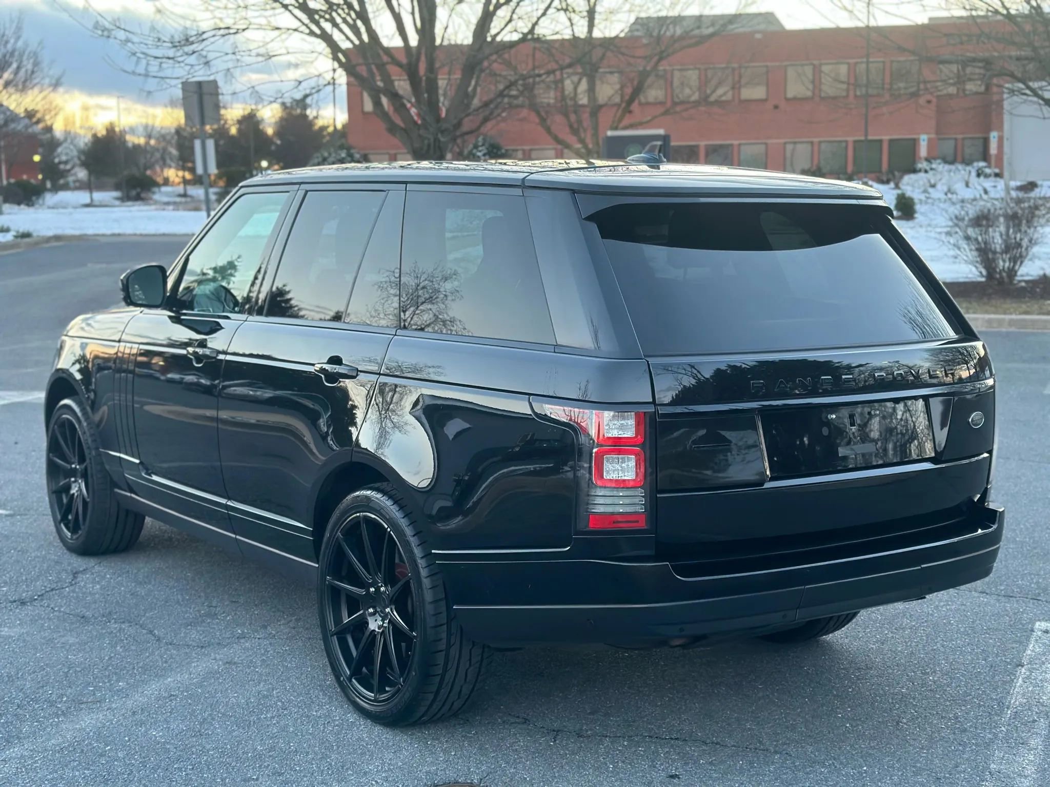 Used 2015 Land Rover Range Rover Supercharged image 18