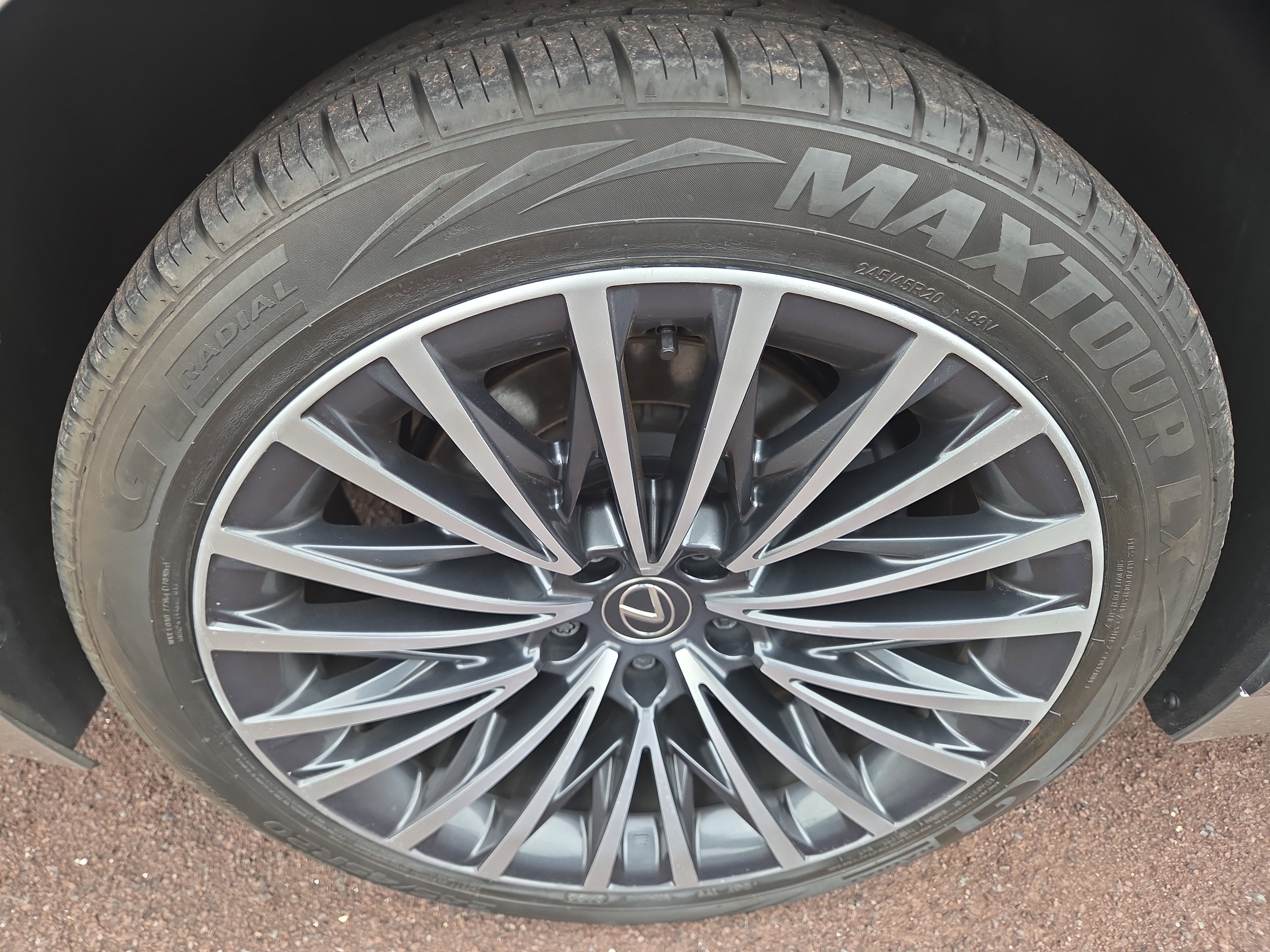 Used 2024 Lexus LS 500 AWD w/ Luxury Package image 10