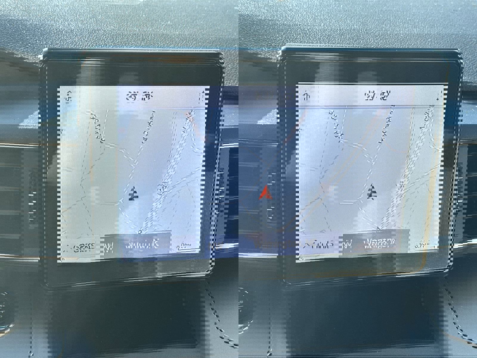 Used 2021 Ford Explorer XLT w/ Equipment Group 202A image 28