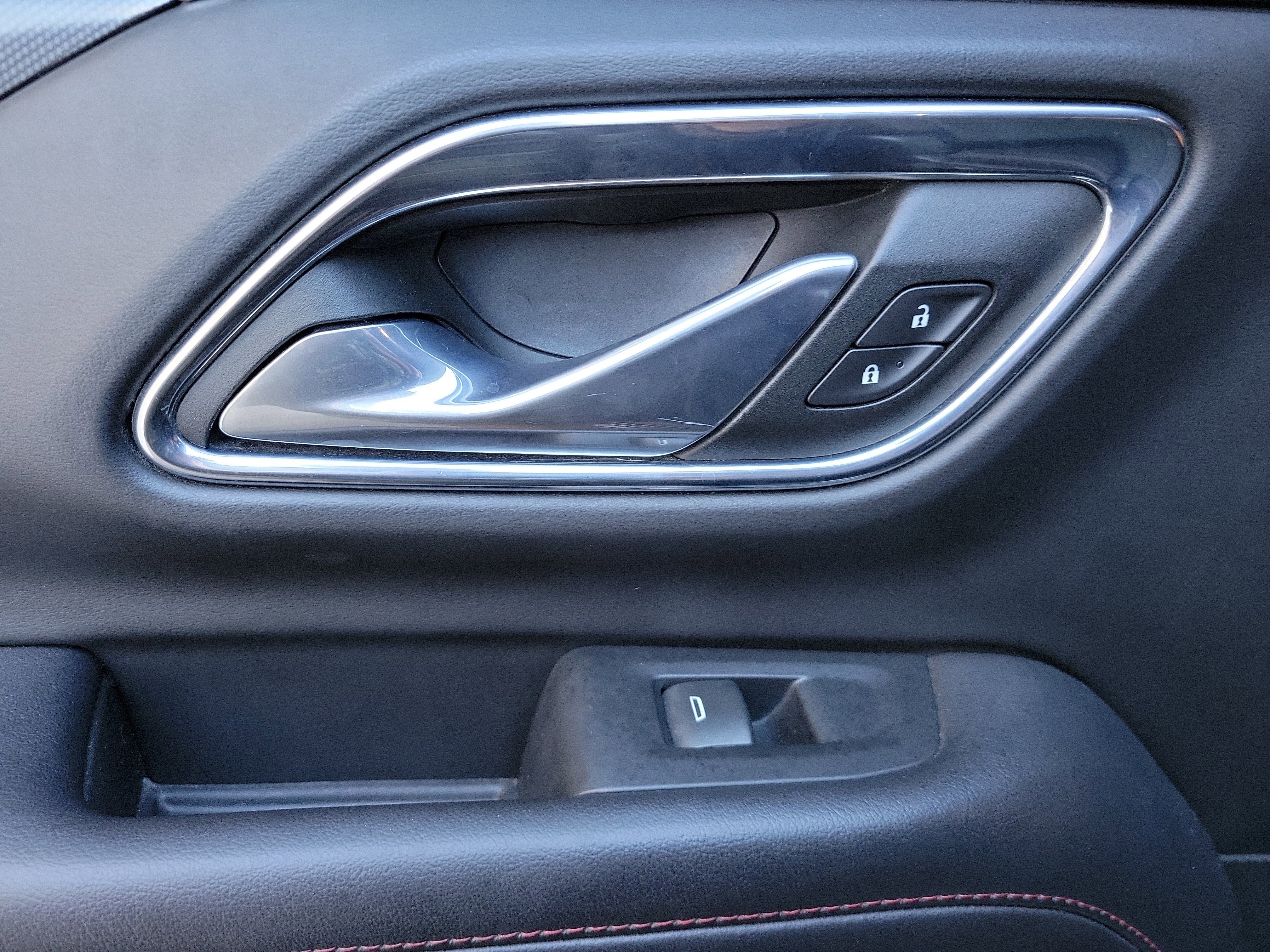 Used 2023 Chevrolet Suburban RST image 25