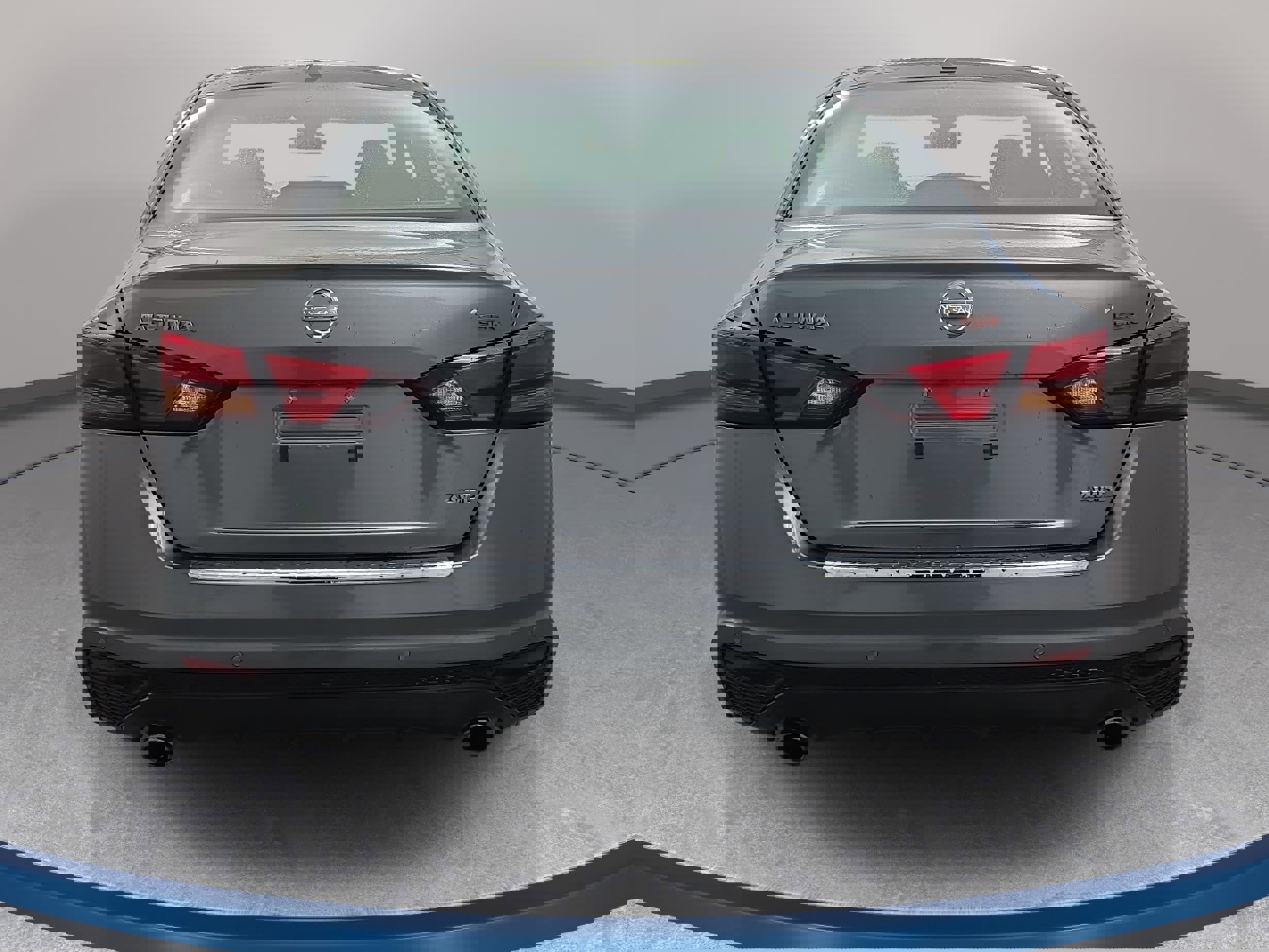 Used 2023 Nissan Altima 2.5 SR w/ SR Premium Package image 6