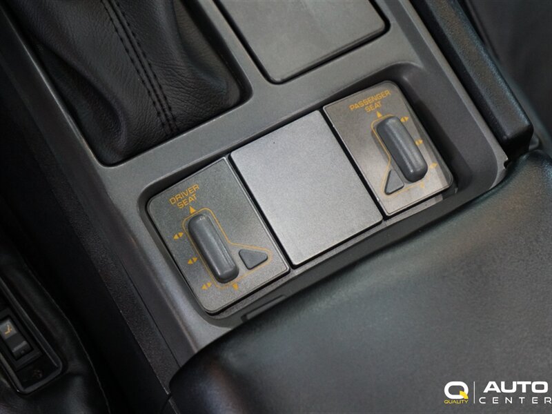 Used 1991 Chevrolet Corvette Convertible RWD image 29