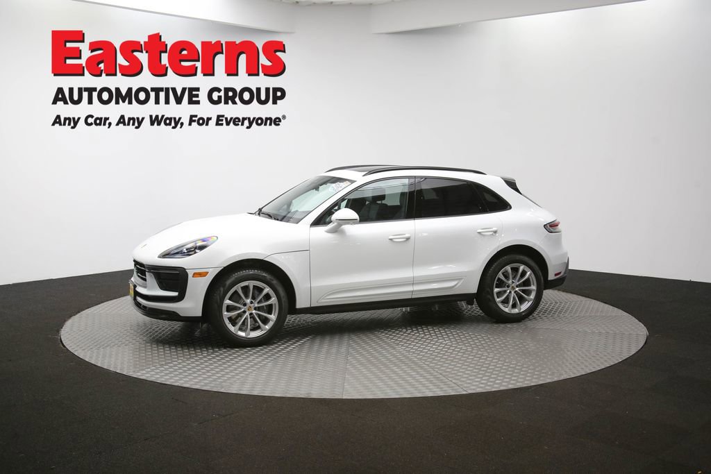 Used 2023 Porsche Macan T w/ Premium Package Plus image 60