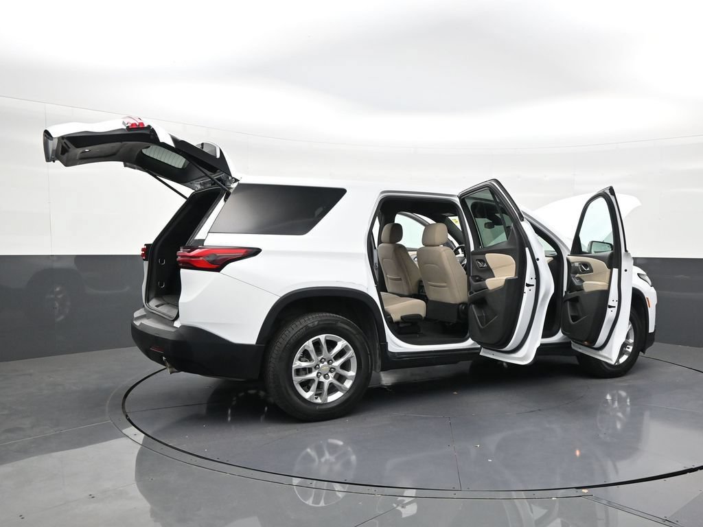 Used 2023 Chevrolet Traverse LS FWD image 20