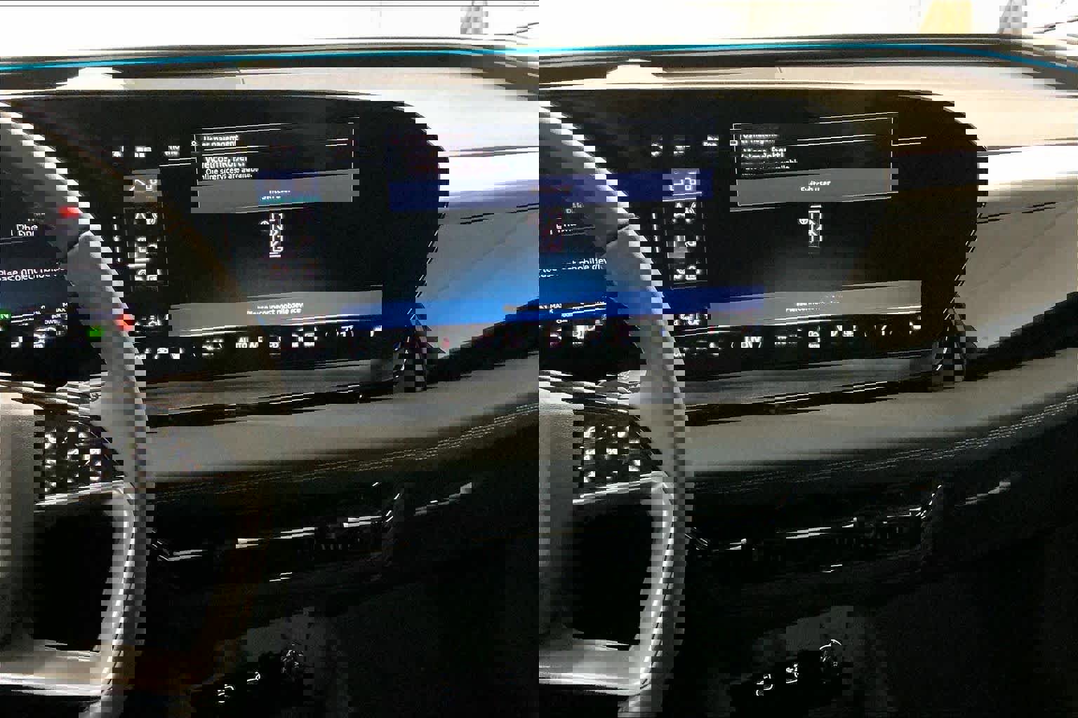 Certified 2025 Audi Q6 e-tron Premium Plus w/ Premium Plus image 9