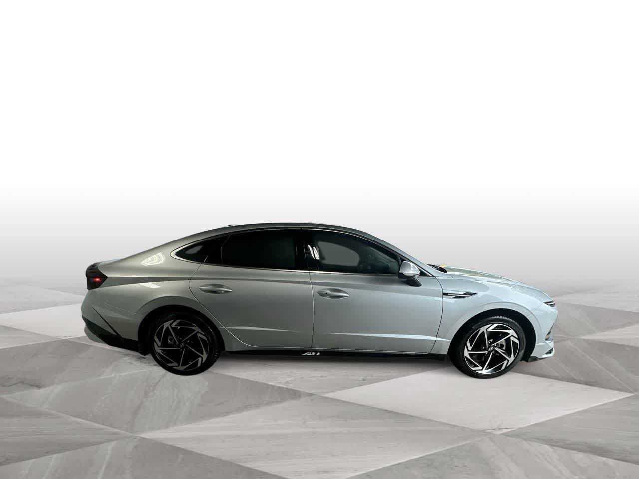 Used 2026 Hyundai Sonata SEL FWD image 9