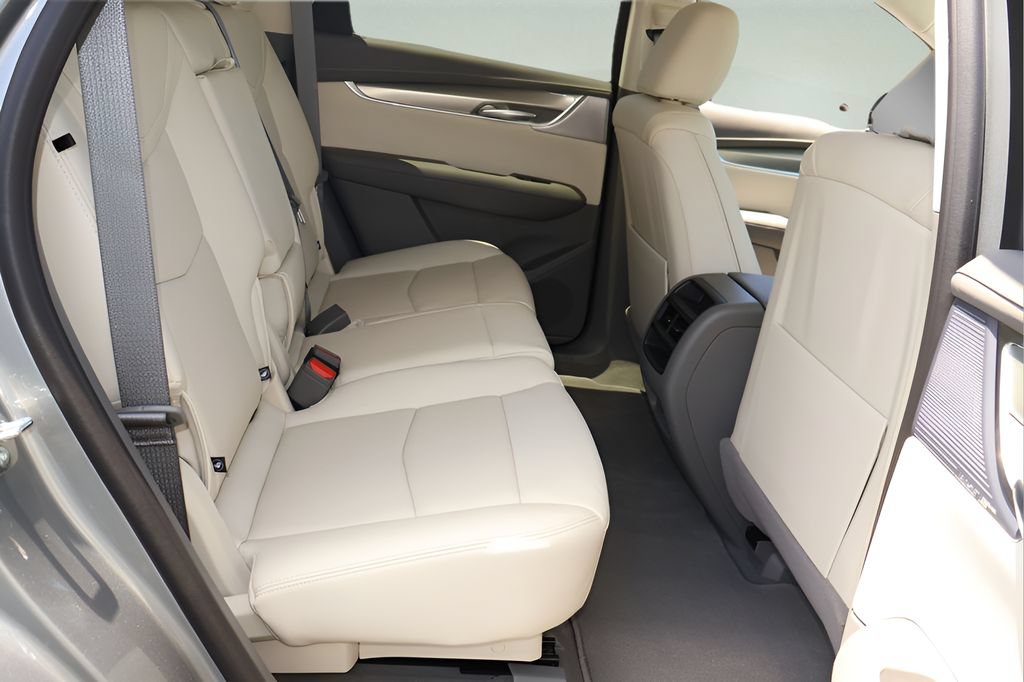 New 2026 Cadillac XT5 Premium Luxury w/ Driver Assist Package FWD image 16
