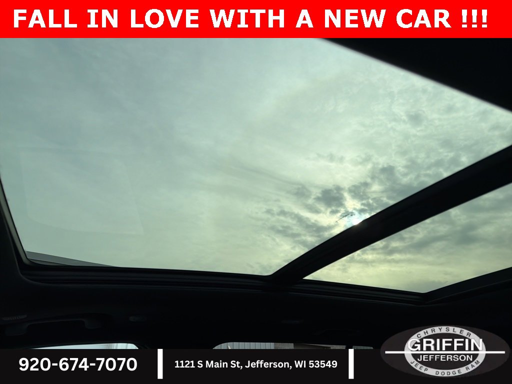 New 2025 Jeep Grand Cherokee Limited w/ Trailer Tow Package image 26