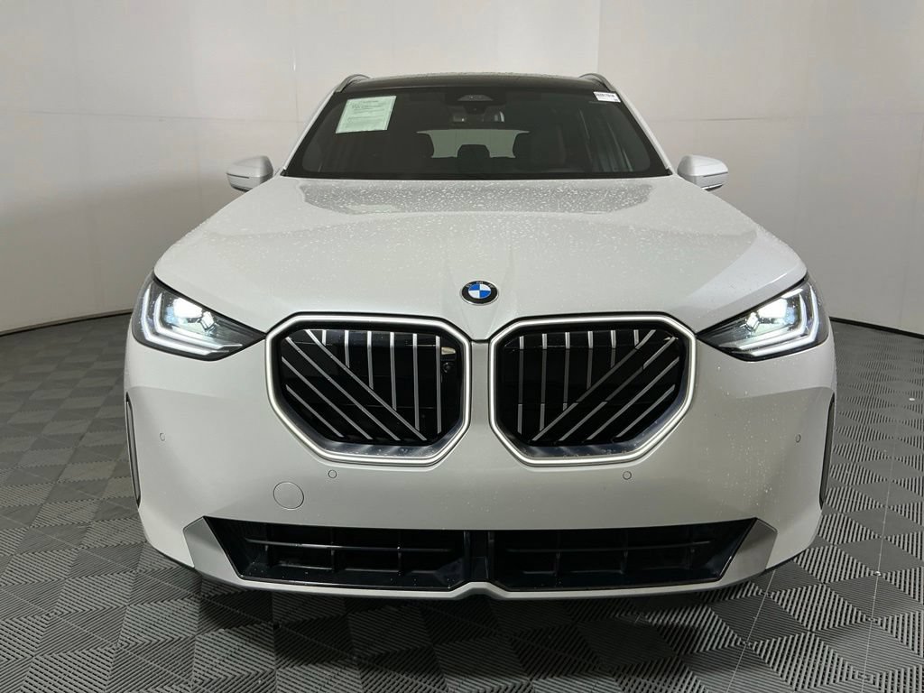 Certified 2025 BMW X3 xDrive30i w/ Premium Package AWD/4WD image 3