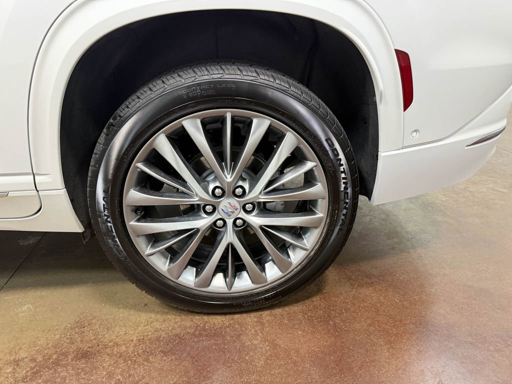 Used 2025 Buick Enclave Avenir w/ Super Cruise Package AWD/4WD image 94