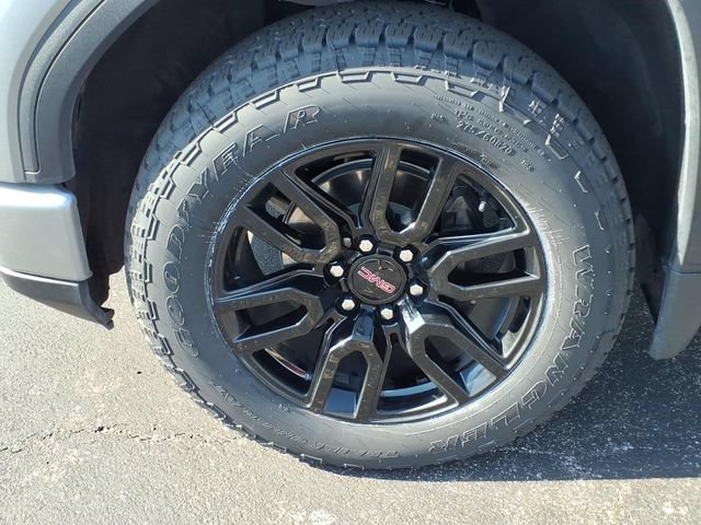 Used 2024 GMC Sierra 1500 Elevation w/ LPO, Elevation Black Package AWD/4WD image 16