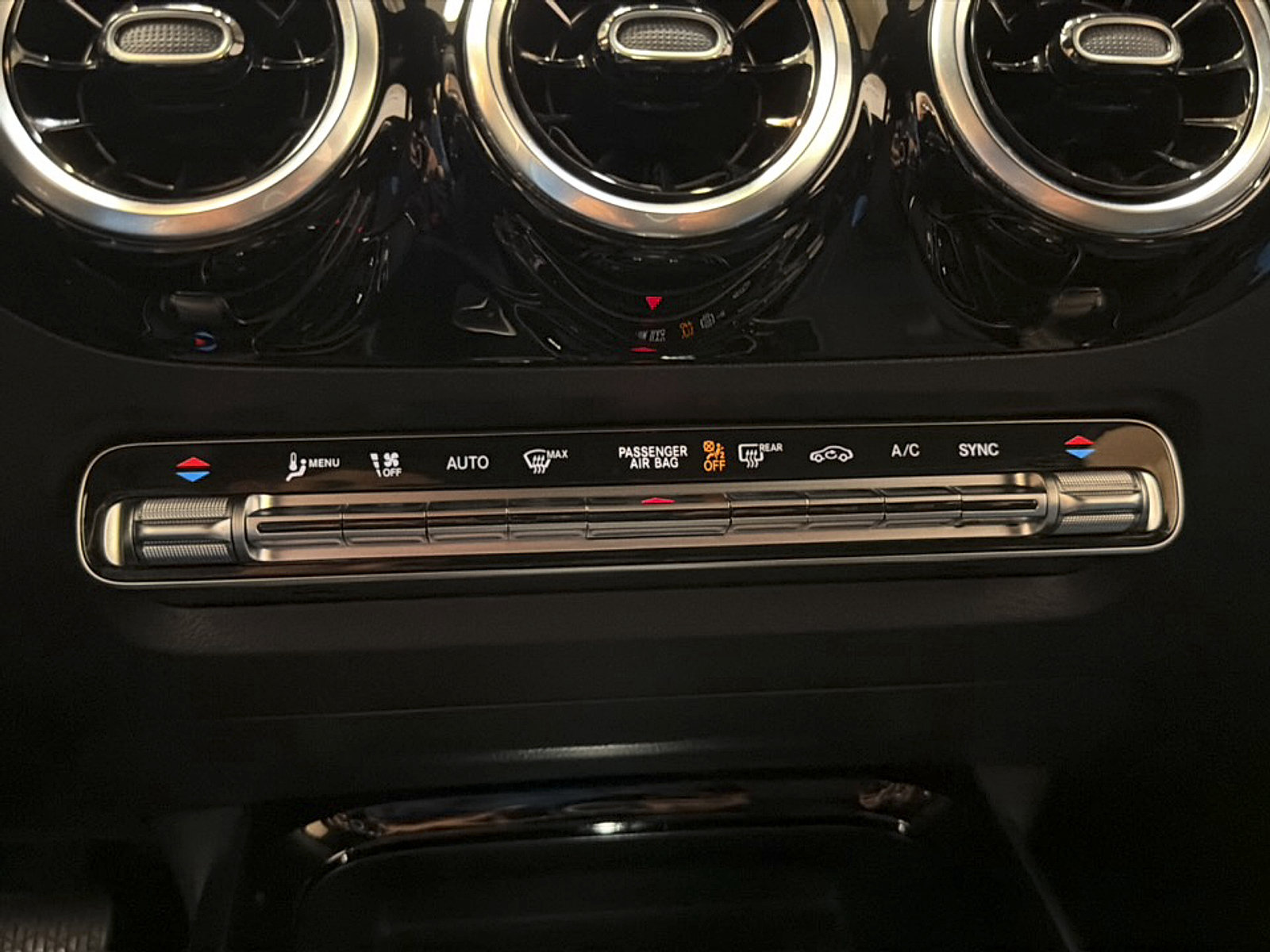 Certified 2025 Mercedes-Benz GLA 250 image 17