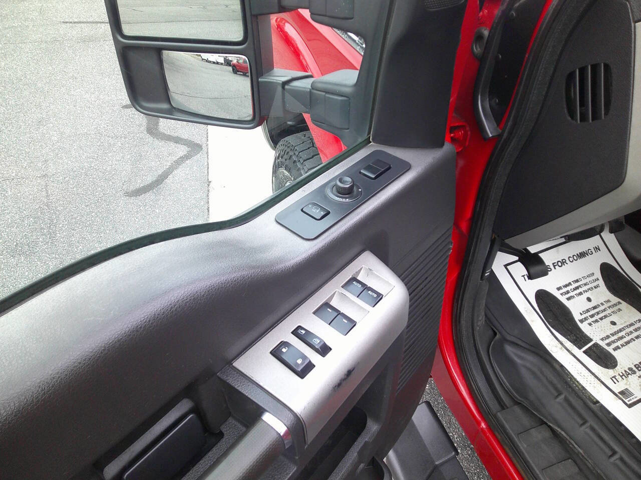 Used 2015 Ford F250 Lariat w/ Lariat Ultimate Package image 12