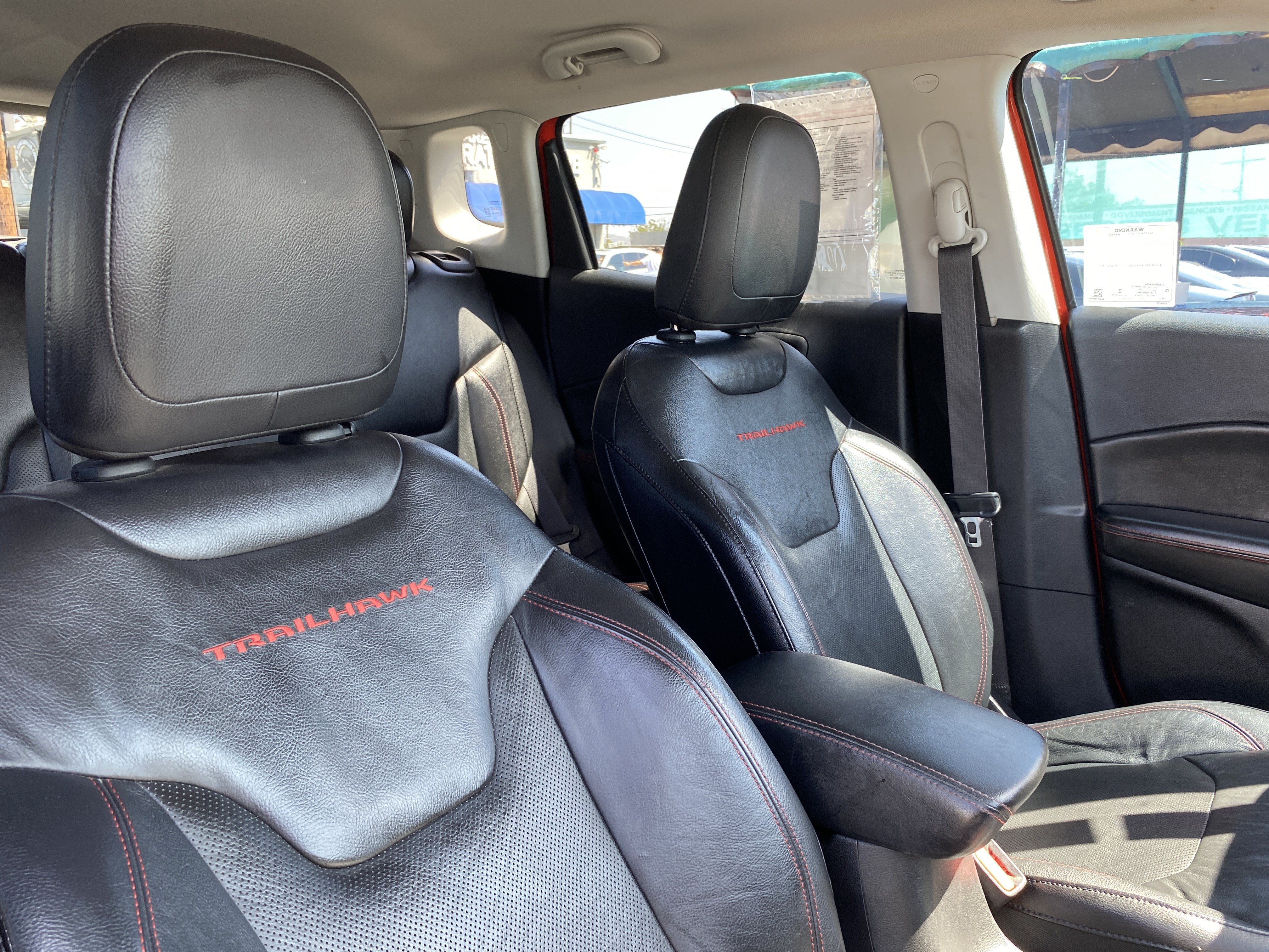 Used 2017 Jeep Compass Trailhawk w/ Leather Interior Group AWD/4WD image 30