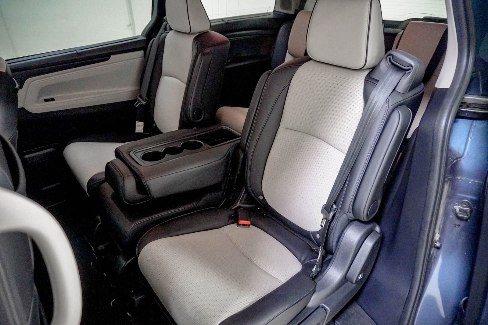 Used 2025 Honda Odyssey Elite image 38