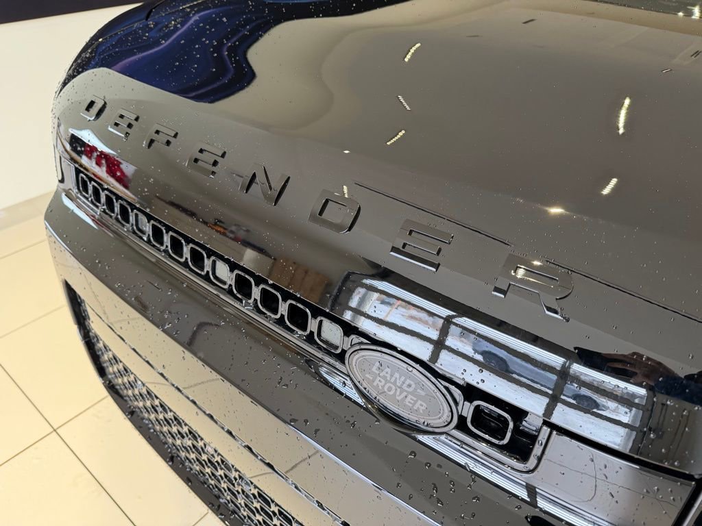 New 2026 Land Rover Defender 110 image 9