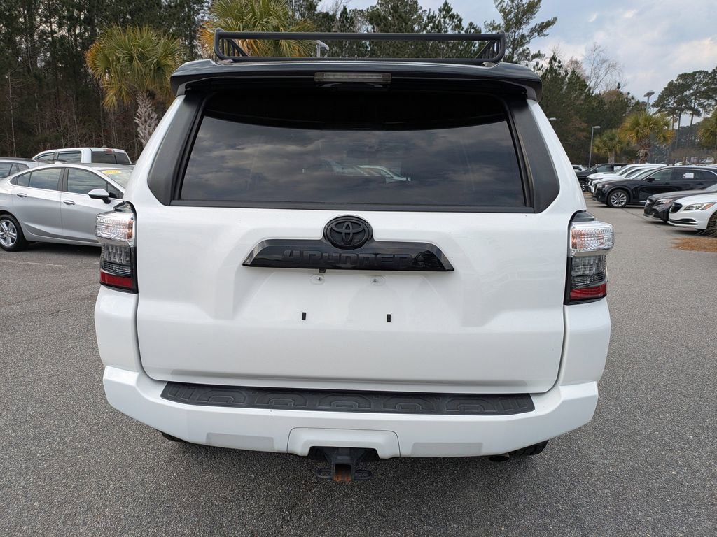 Used 2021 Toyota 4Runner Venture w/ Moonroof Package image 5
