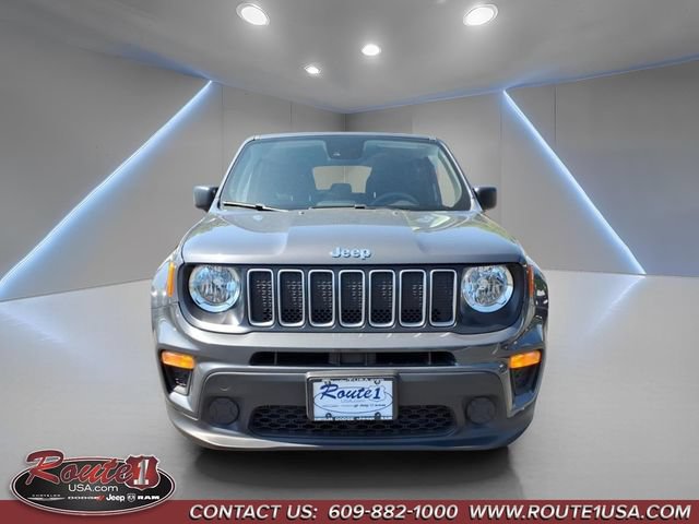 Used 2023 Jeep Renegade Latitude AWD/4WD image 9
