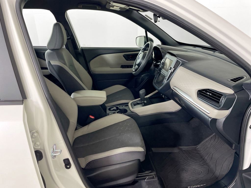 Used 2025 Subaru Forester image 30
