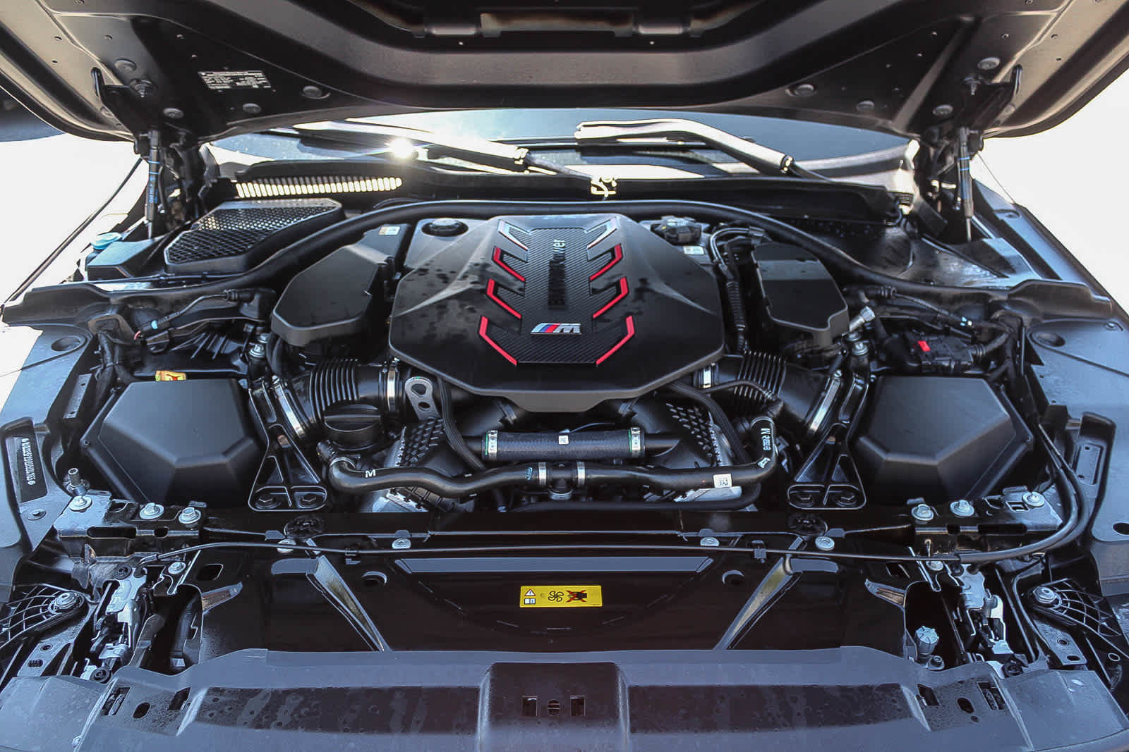 Used 2025 BMW M5 w/ Carbon Package image 38