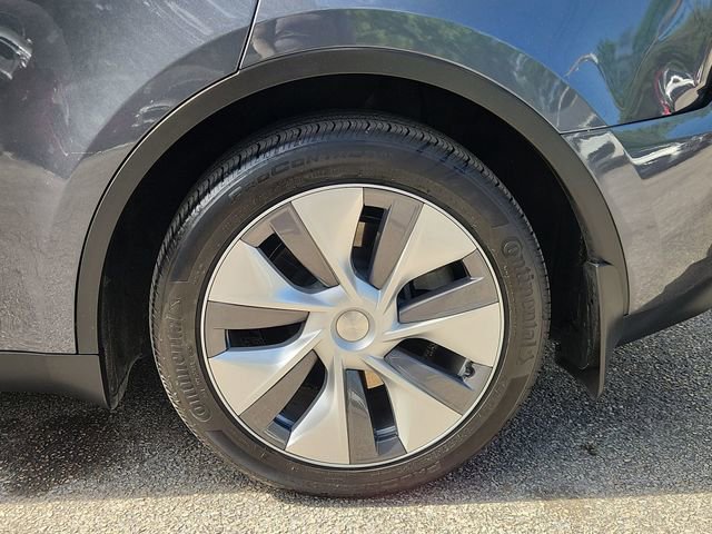 Used 2023 Tesla Model Y Performance AWD/4WD image 32