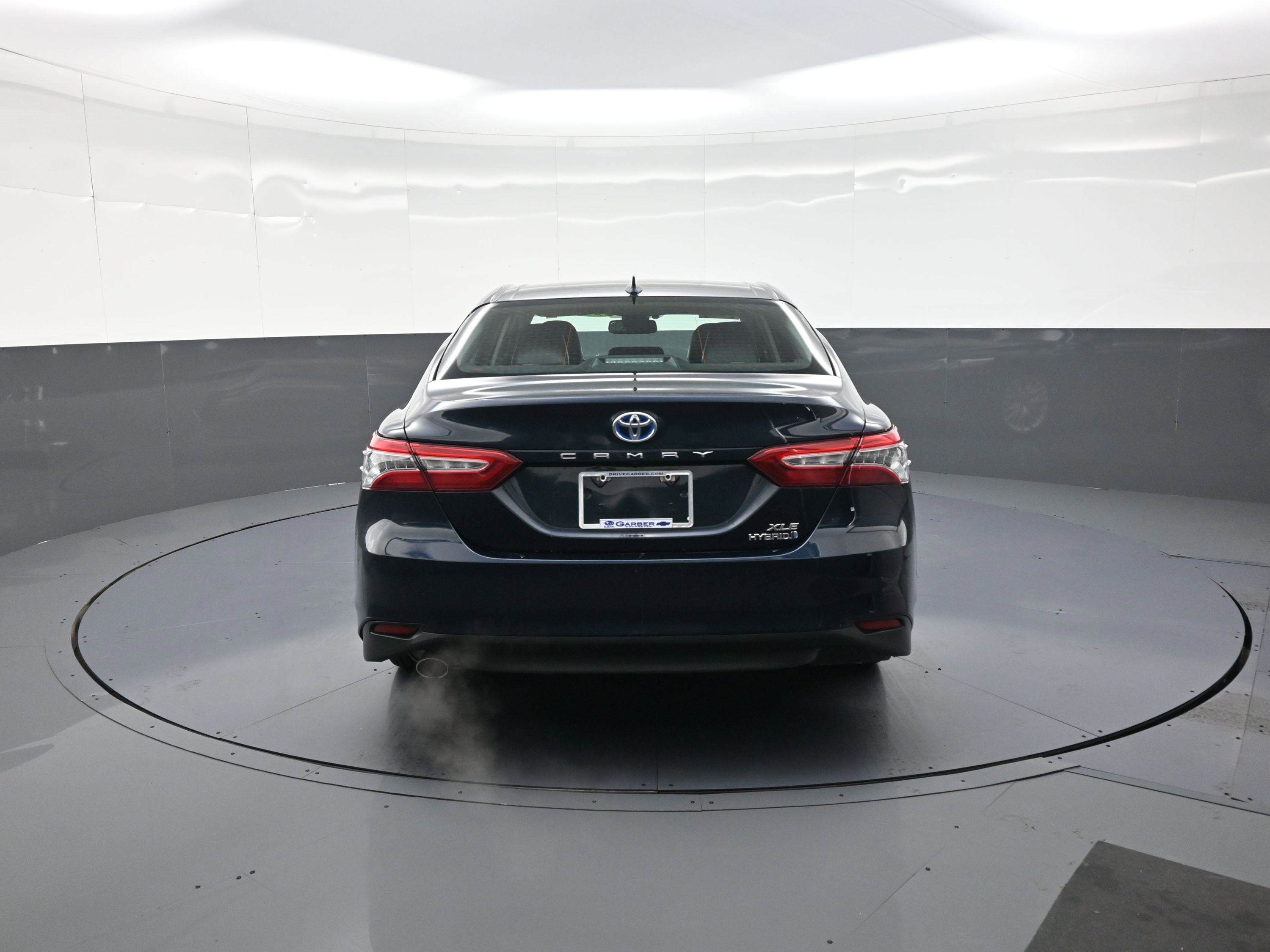 Used 2020 Toyota Camry XLE image 4