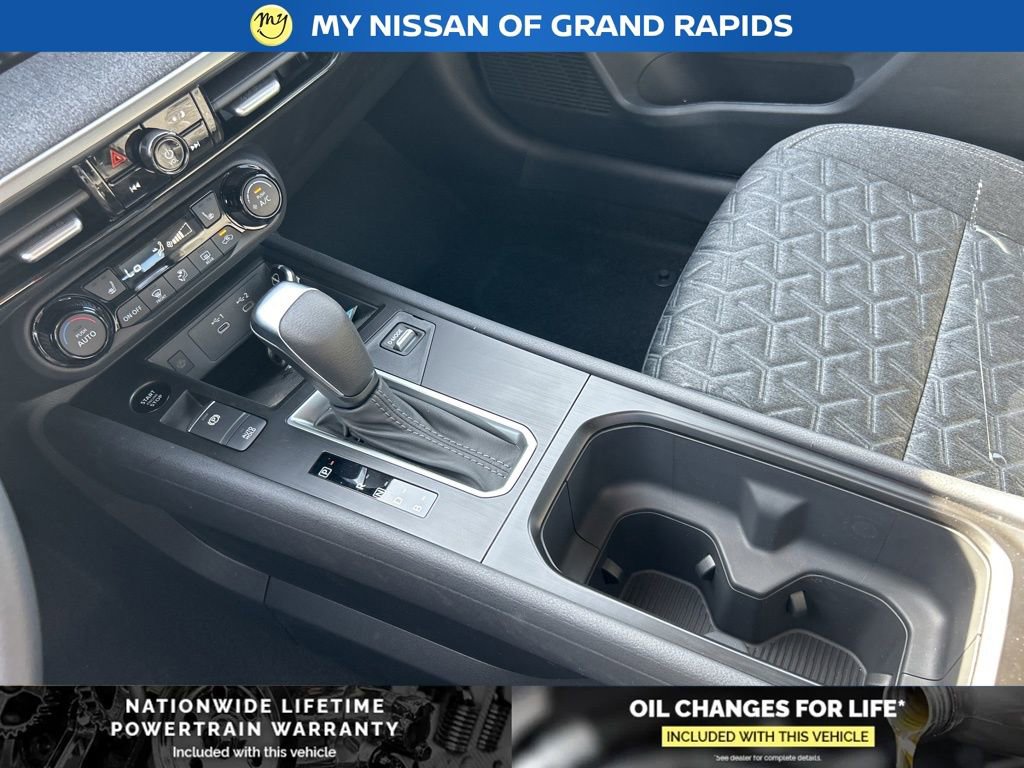 New 2026 Nissan Kicks SV w/ Charging Package FWD image 18