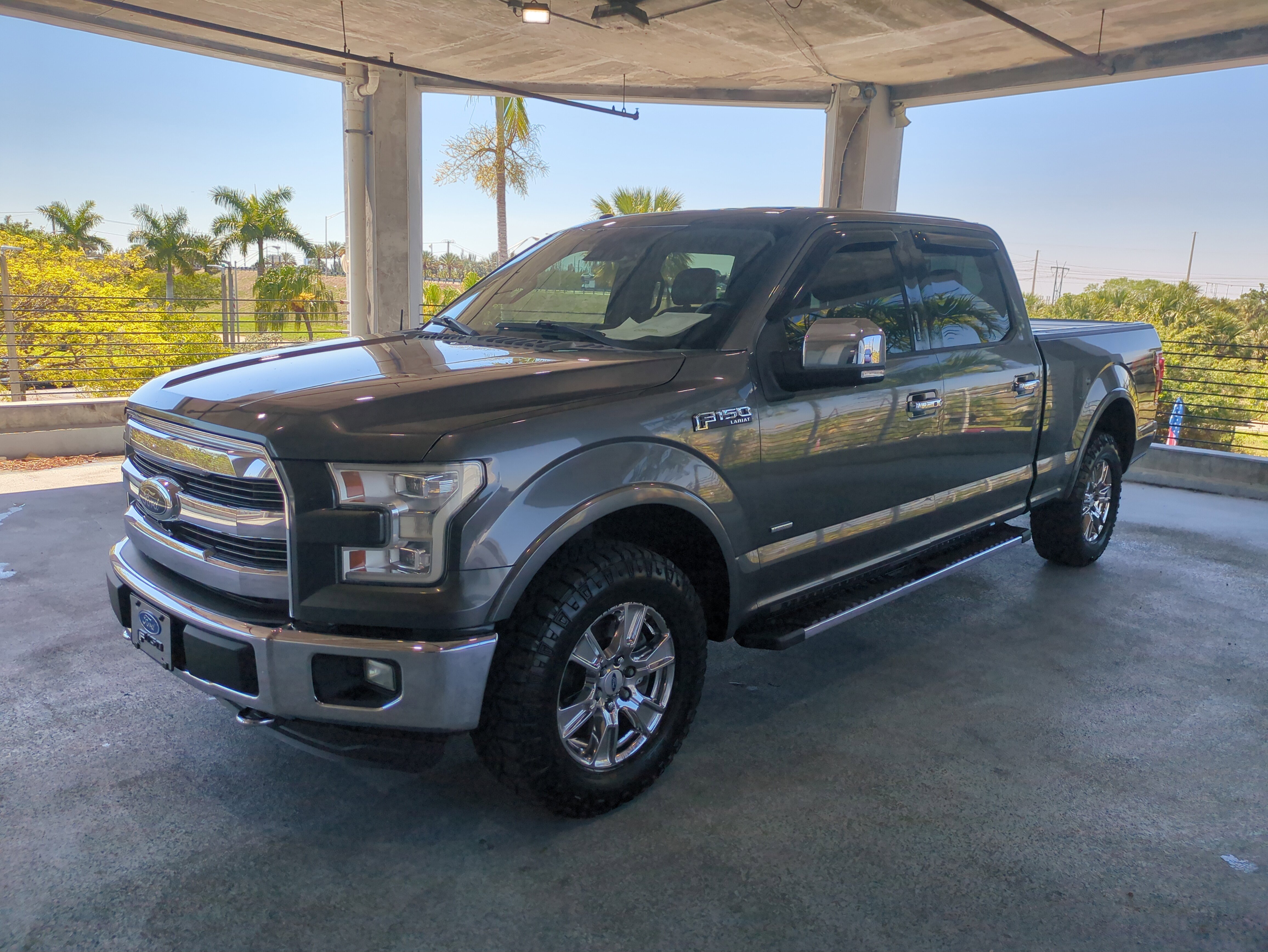 Used 2015 Ford F150 Lariat w/ Equipment Group 502A Luxury image 9