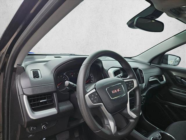 Used 2022 GMC Terrain SLE w/ Driver Convenience Package image 13