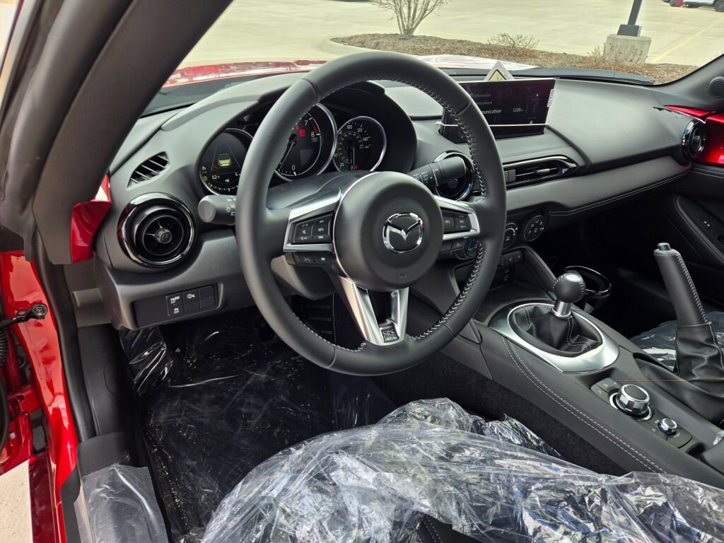 New 2026 MAZDA MX-5 Miata Club w/ Weather Package RWD image 13