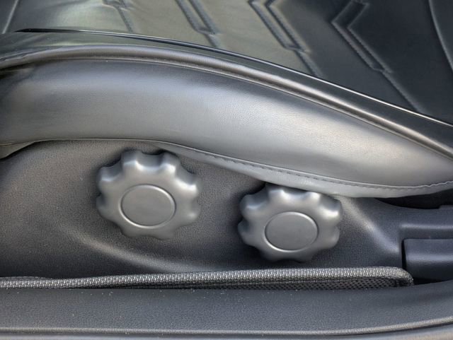 Used 2025 Nissan Z Sport w/ Floor Mat Package image 17