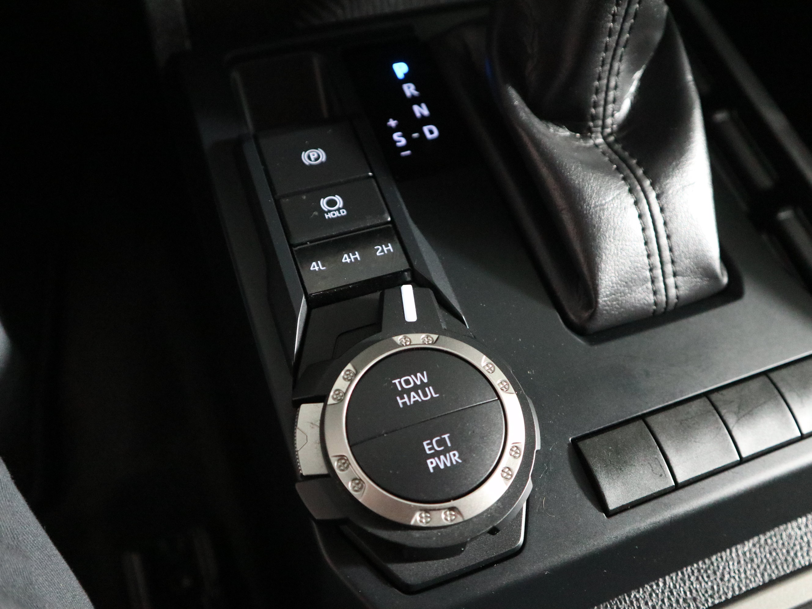 Used 2025 Toyota Tacoma SR5 AWD/4WD image 31